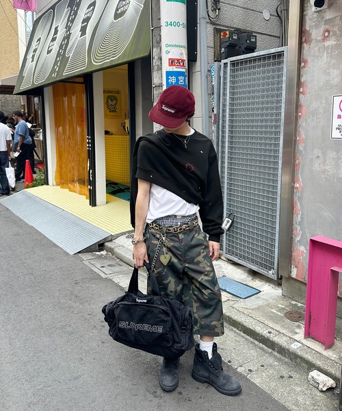 kutir(クティール)の「URAGE CREWNECK CROPPED PAINT SWEAT/裏毛クルーネッククロップドペイントスウェット(スウェット・メンズ・ブラック/杢グレー/ネイビー・LARGE/MEDIUM)」の6枚目の写真