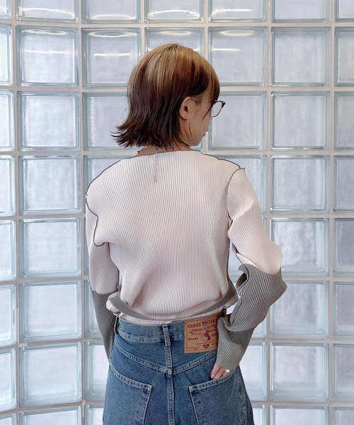 kotohayokozawa（コトハヨコザワ）の「ARM COVER TOP（Tシャツ/カットソー・レディース・ネイビー/ラベンダー/ライトベージュ・FREE）」の4枚目の写真