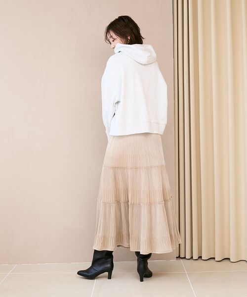 le.coeur blanc(ルクールブラン)の「COTEVALロゴスウェットパーカー(パーカー・レディース・ライトグレー/ダークグレー・38)」の13枚目の写真