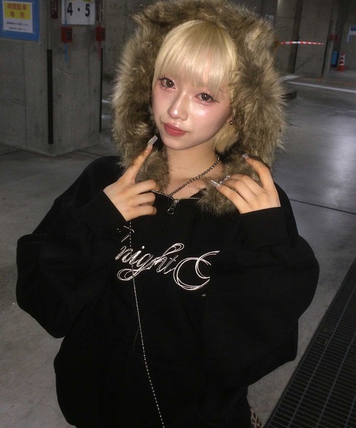 Midnight Move（ミッドナイトムーブ）の「A'GEM/9 × .kom 『MIDNIGHT MOVE/ミッドナイトムーブ』hair hood zip up/ヘアー フードジップパーカー（パーカー・レディース・アイボリー/ブラック・FREE）」の5枚目の写真