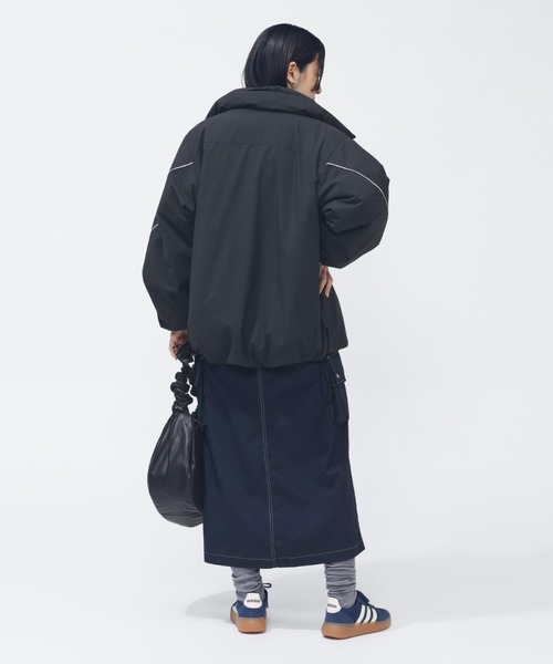 adidas(アディダス)の「【別注】アディダス adidas デニムライク ストレッチ ウーブン ルーズフィット カーゴスカート 限定コラボ(スカート・レディース・ブラック/ネイビー・S/M/L/XL)」の7枚目の写真