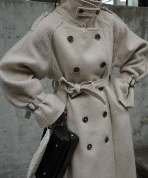 WILLFULLY（ウィルフリー）の「shaggy volume sleeve trench long coat（トレンチコート・レディース・ベージュ系その他/チャコール・FREE）」の10枚目の写真