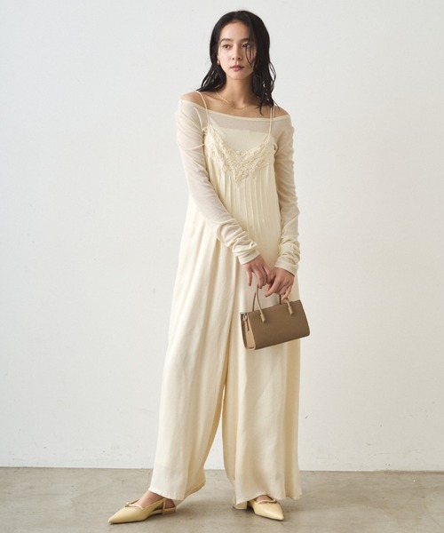 LOUNGEDRESS（ラウンジドレス）の「レースサテンキャミオールインワン（つなぎ/オールインワン・レディース・オフホワイト/ブラック・FREE）」の6枚目の写真