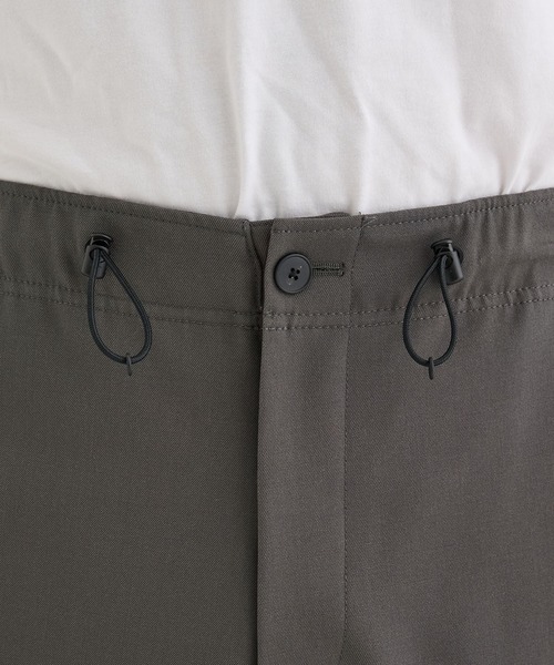 ATON（エイトン）の「ATON】BACK SATIN UTILITY PANTS／上品に穿けるワイドユーティリティパンツ（カーゴパンツ・メンズ・ブラック/カーキ・4/6/2）」の13枚目の写真