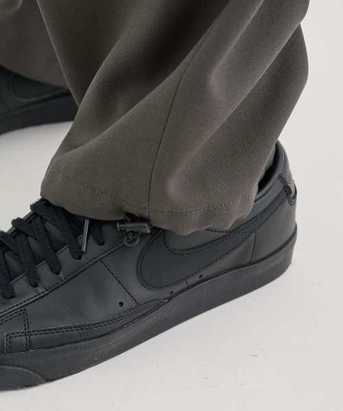 ATON（エイトン）の「ATON】BACK SATIN UTILITY PANTS／上品に穿けるワイドユーティリティパンツ（カーゴパンツ・メンズ・ブラック/カーキ・4/6/2）」の15枚目の写真