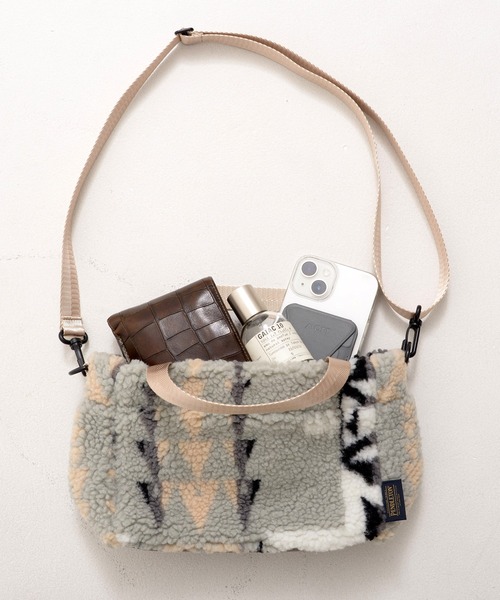 PENDLETON（ペンドルトン）の「PENDLETON ペンドルトン PLAINS STAR BOA SHOULDER BAG プレインズスター ジャガードボア ショルダーバッグ（ショルダーバッグ・レディース・ベージュ/グレー・FREE）」の5枚目の写真