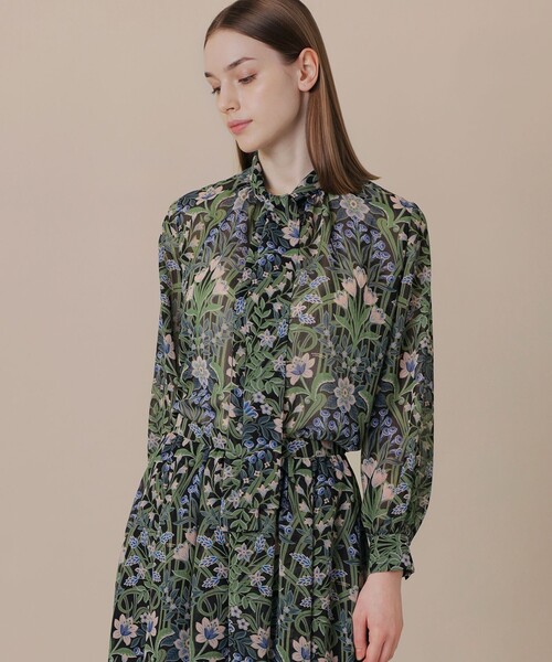 MACKINTOSH LONDON（マッキントッシュ ロンドン）の「ボタニカルウォールプリントブラウス（シャツ/ブラウス・レディース・ベージュ/グリーン系その他4・38/40）」の2枚目の写真