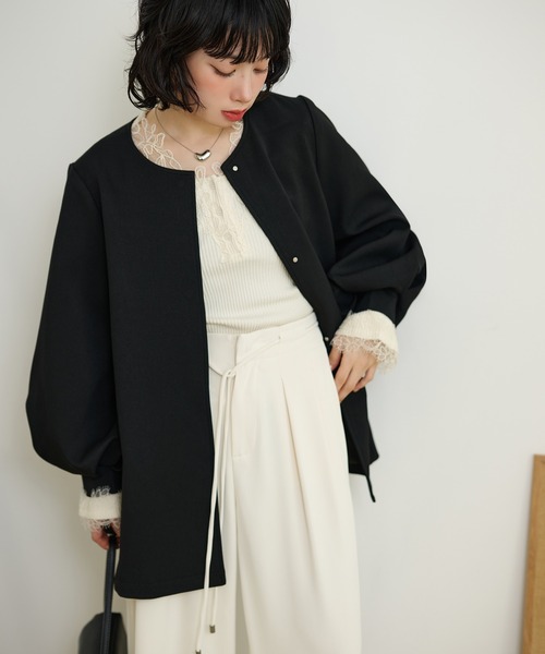 LAULEN（ローレン）の「collarless belted medium coat /ノーカラーベルト付きミディアムコート（ノーカラーコート・レディース・ベージュ/ブラック・FREE）」の10枚目の写真