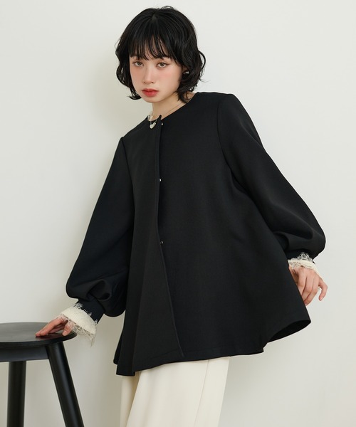 LAULEN（ローレン）の「collarless belted medium coat /ノーカラーベルト付きミディアムコート（ノーカラーコート・レディース・ベージュ/ブラック・FREE）」の13枚目の写真