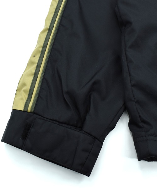 Quiksilver(クイックシルバー)の「【USED】90’s Quiksilver ナイロン トラックジャケット(ナイロンジャケット・メンズ・ブラック・X-LARGE)」の4枚目の写真