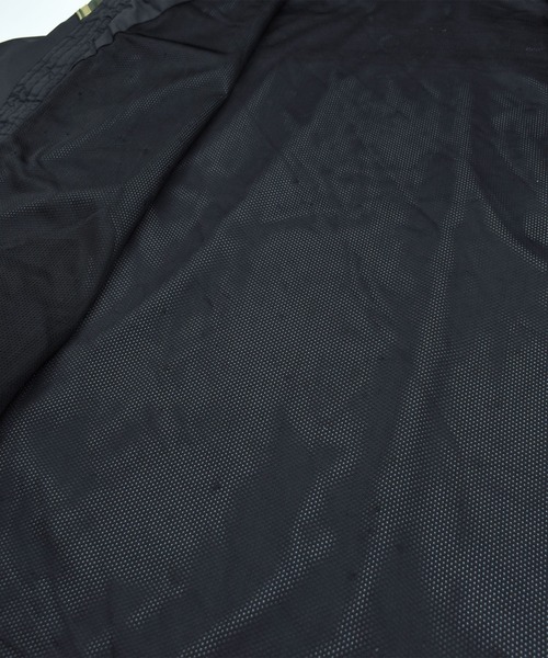 Quiksilver(クイックシルバー)の「【USED】90’s Quiksilver ナイロン トラックジャケット(ナイロンジャケット・メンズ・ブラック・X-LARGE)」の7枚目の写真