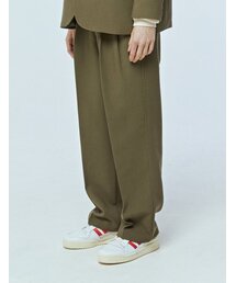 MOAA（モア）の「ベーシックツーピンタックワイドスラックス (カーキベージュ)（スラックス）」
