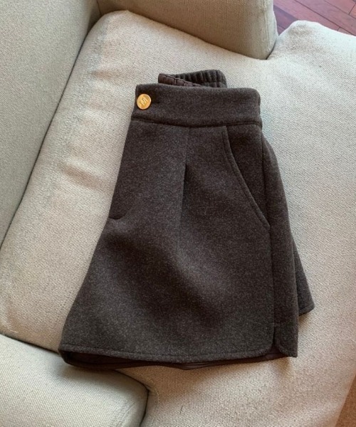LETee（レティー）の「ワンタックショートパンツ（その他パンツ・レディース・ブラック/ライトベージュ/ブラウン・FREE）」の17枚目の写真