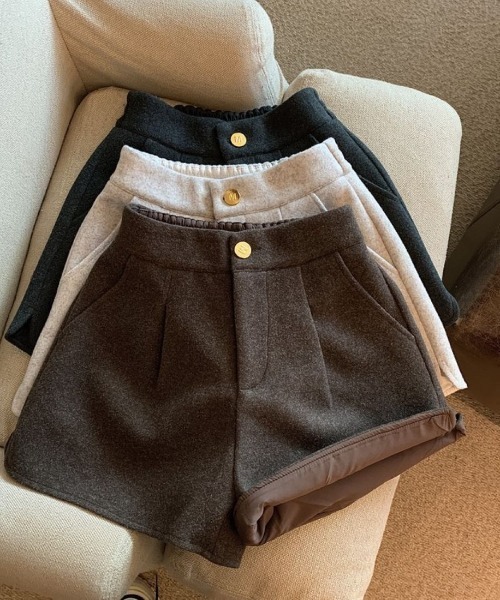 LETee（レティー）の「ワンタックショートパンツ（その他パンツ・レディース・ブラック/ライトベージュ/ブラウン・FREE）」の19枚目の写真
