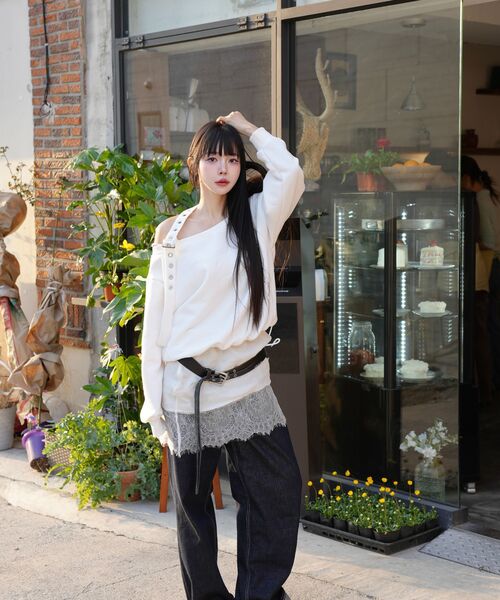 ROSEFRANTZ（ロゼフランツ）の「Eyelet Strap Open Sweatshirt [Ivory]（スウェット・レディース・アイボリー・OS）」の11枚目の写真
