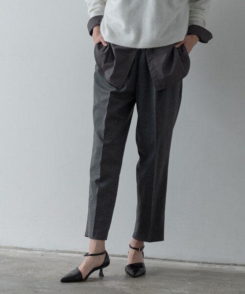 GALLEST(ギャレスト)の「Comfy SET UP|イージーテーパードパンツ【セットアップ対応/通勤/カセット服】(その他パンツ・レディース・ダークグレー/ブラウン系/ブラック・34/36/38/40)」の2枚目の写真