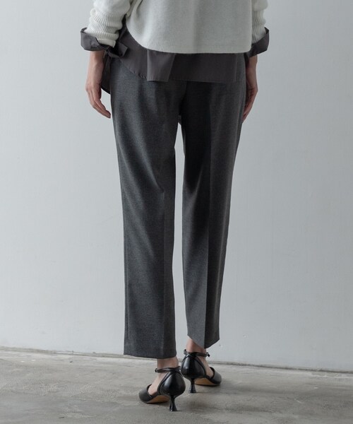 GALLEST(ギャレスト)の「Comfy SET UP|イージーテーパードパンツ【セットアップ対応/通勤/カセット服】(その他パンツ・レディース・ダークグレー/ブラウン系/ブラック・34/36/38/40)」の9枚目の写真