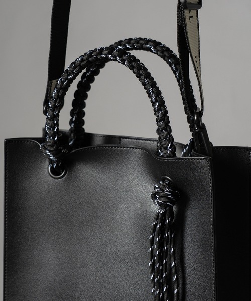 MAISON SPECIAL(メゾンスペシャル)の「《UNISEX》【THEATRE PRODUCTS】Collaboration Shoulder Tote Bag/シアタープロダクツコラボレーションショルダートートバッグ【MAISON SPECIAL/メゾンスペシャル】(ショルダーバッグ・メンズ・シルバー/ブラック・FREE)」の13枚目の写真