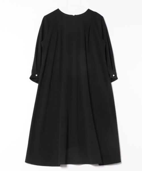 INTERPLANET(インタープラネット)の「カットジョーゼットBACKプリーツワンピース(ワンピース・レディース・ブラック/グレイッシュベージュ・FREE)」の5枚目の写真