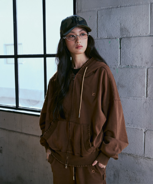 CONY(コール アウト ニューイヤー)の「WASHED RUFFLE HOODIE ZIP-UP / BROWN(パーカー・レディース・その他・OS)」の4枚目の写真