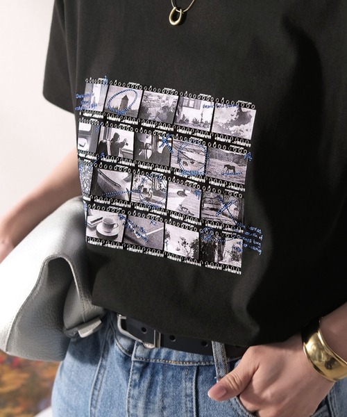 classicalelf(クラシカルエルフ)の「【接触冷感機能付き】ただのTシャツじゃ、終わらない。フィルムネガフォトプリント×ラクガキ刺繍Tシャツ(半袖)(Tシャツ/カットソー・レディース・チャコール/ブラック/オフホワイト・LARGE/MEDIUM/SMALL/X-LARGE)」の15枚目の写真