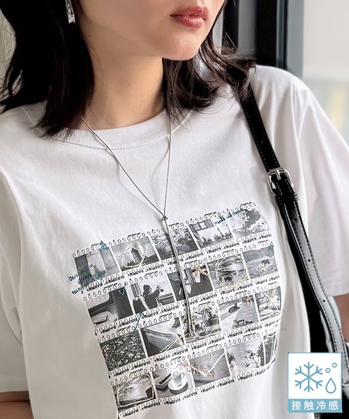 classicalelf(クラシカルエルフ)の「【接触冷感機能付き】ただのTシャツじゃ、終わらない。フィルムネガフォトプリント×ラクガキ刺繍Tシャツ(半袖)(Tシャツ/カットソー・レディース・チャコール/ブラック/オフホワイト・LARGE/MEDIUM/SMALL/X-LARGE)」の5枚目の写真