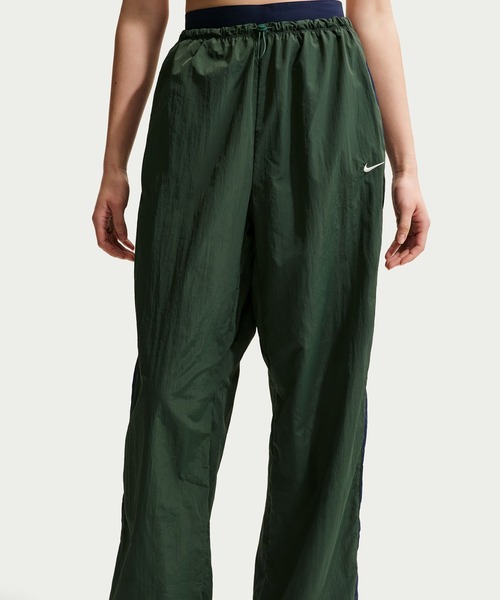 NIKE(ナイキ)の「NIKE AS W NSW PARACHUTE HR PANT / ナイキ ウィメンズ NSW パラシュート HR パンツ 【SP】(その他パンツ・レディース・グリーン/ブラック・S/M/L)」の18枚目の写真