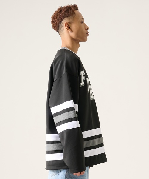 FUBU( フブ)の「FUBU フブ ブランド Hockey Jersey Shirt / ホッケーシャツ ナンバリング ゲームシャツ(Tシャツ/カットソー・メンズ・ダークブルー/ホワイト/ブラック・M/L/XL/XXL)」の6枚目の写真