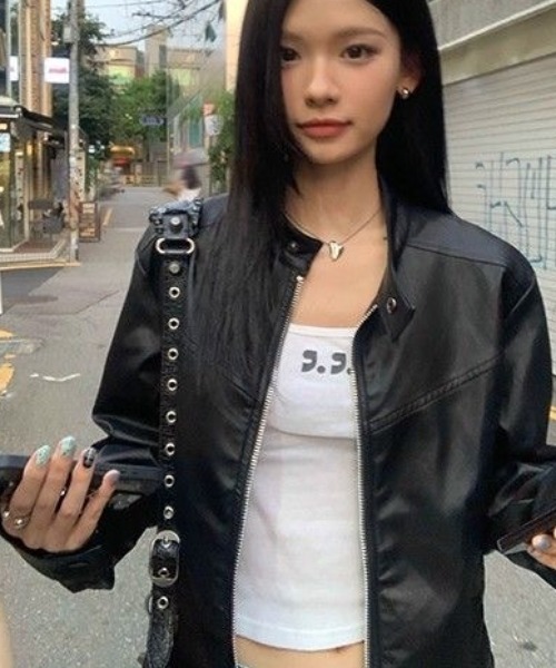 ViViDAY(ビビデー)の「フェイクレザージャケット(ライダースジャケット・レディース・ブラック・M)」の15枚目の写真