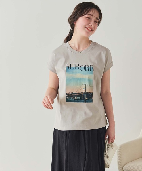 titivate(ティティベイト)の「汗染み防止フォトプリントフレンチスリーブトップス(Tシャツ/カットソー・レディース・ホワイト系その他/ホワイト/グレイッシュベージュ/チャコール/グレー・FREE)」の3枚目の写真