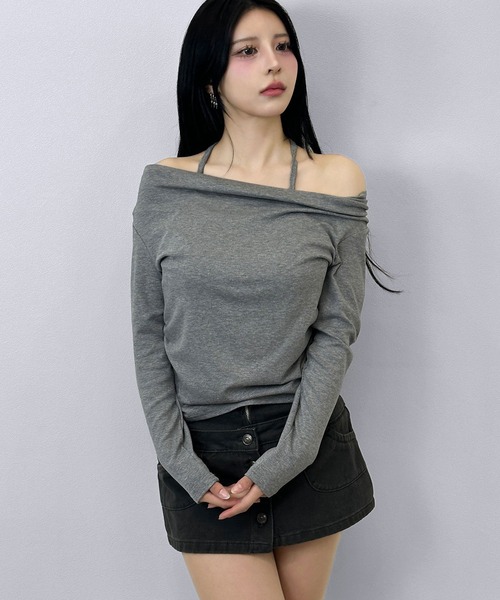 FOLLOWIN(フォロウィン)の「ドレープネック ロングスリーブトップス(Tシャツ/カットソー・レディース・ブラック/ホワイト/グレー・FREE)」の1枚目の写真