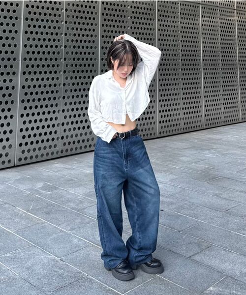 URBANAGE(アーバンエイジ)の「カーペンター ワイドデニムパンツ_ミディアムブルー(デニムパンツ・レディース・その他・SMALL/MEDIUM/LARGE/X-LARGE)」の5枚目の写真