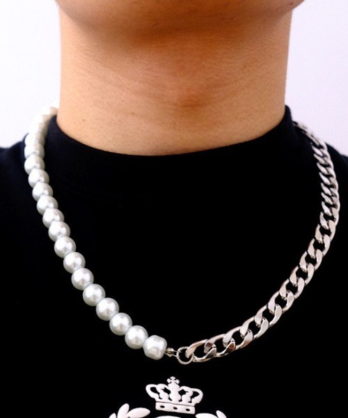 Fun & Daily（ファンアンドデイリー）の「F&D : ハーフパールチェーンネックレス（ネックレス・メンズ・シルバー・FREE）」の3枚目の写真