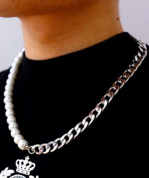 Fun & Daily（ファンアンドデイリー）の「F&D : ハーフパールチェーンネックレス（ネックレス・メンズ・シルバー・FREE）」の4枚目の写真