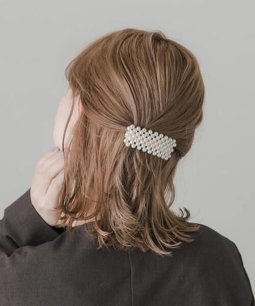 SMELLY（スメリー）の「パールワイドバレッタ（バレッタ/ヘアクリップ・レディース・ホワイト系その他・-）」の2枚目の写真