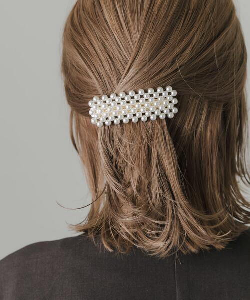 SMELLY（スメリー）の「パールワイドバレッタ（バレッタ/ヘアクリップ・レディース・ホワイト系その他・-）」の4枚目の写真