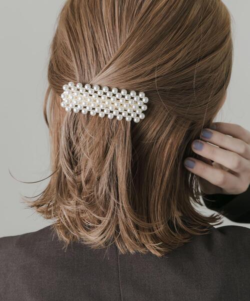 SMELLY（スメリー）の「パールワイドバレッタ（バレッタ/ヘアクリップ・レディース・ホワイト系その他・-）」の5枚目の写真