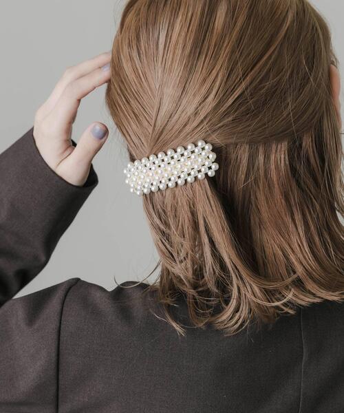 SMELLY（スメリー）の「パールワイドバレッタ（バレッタ/ヘアクリップ・レディース・ホワイト系その他・-）」の6枚目の写真