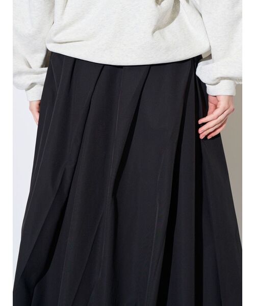 ELENDEEK（エレンディーク）の「ツイストタックバルーンスカート（スカート・レディース・ブラック/オフホワイト・02/01）」の21枚目の写真