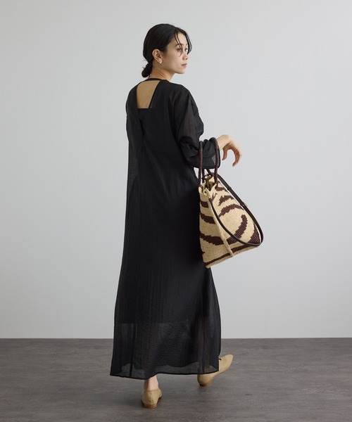 SALON adam et rope'（サロン アダム エ ロペ）の「【WEB限定】サブリエギャザーワンピース（ワンピース・レディース・ブラック/ブラウン・FREE）」の17枚目の写真