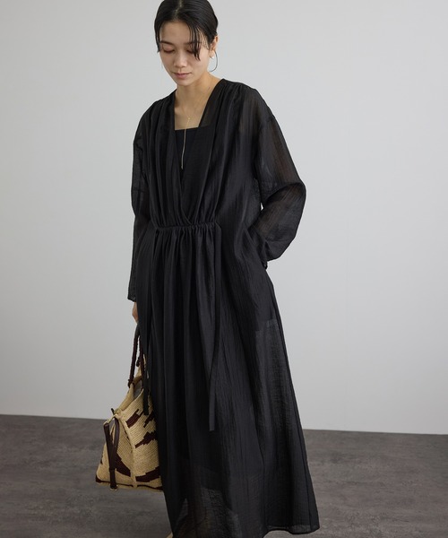 SALON adam et rope'（サロン アダム エ ロペ）の「【WEB限定】サブリエギャザーワンピース（ワンピース・レディース・ブラック/ブラウン・FREE）」の21枚目の写真