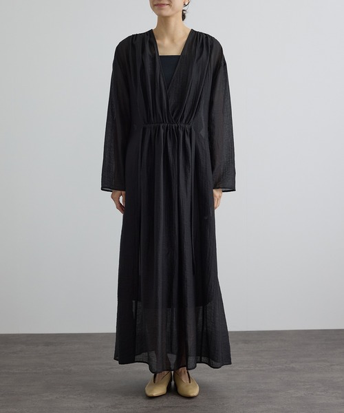 SALON adam et rope'（サロン アダム エ ロペ）の「【WEB限定】サブリエギャザーワンピース（ワンピース・レディース・ブラック/ブラウン・FREE）」の6枚目の写真