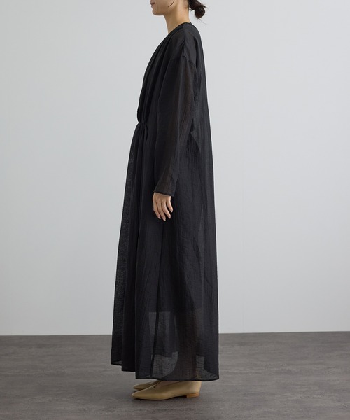 SALON adam et rope'（サロン アダム エ ロペ）の「【WEB限定】サブリエギャザーワンピース（ワンピース・レディース・ブラック/ブラウン・FREE）」の7枚目の写真