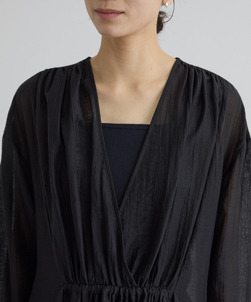 SALON adam et rope'（サロン アダム エ ロペ）の「【WEB限定】サブリエギャザーワンピース（ワンピース・レディース・ブラック/ブラウン・FREE）」の9枚目の写真