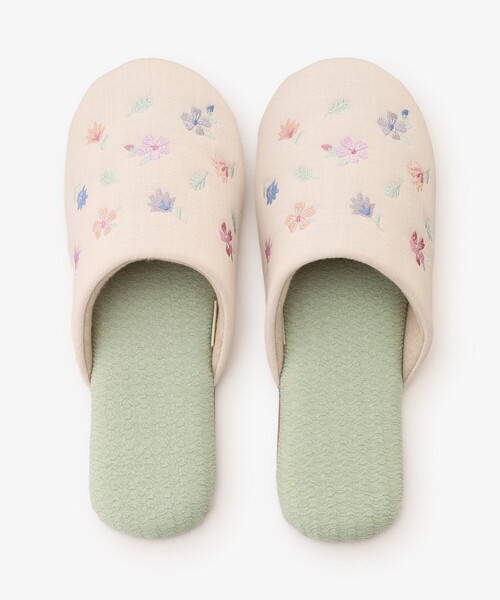 Afternoon Tea(アフタヌーンティー)の「フラワー刺繍ルームシューズ(ルームシューズ/スリッパ・レディース・グリーン・ONE SIZE)」の2枚目の写真