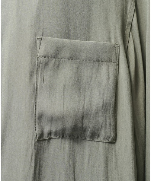 MAISON SPECIAL(メゾンスペシャル)の「《UNISEX》Split Georgette Prime-Over Regular Collar Shirt/スプリットジョーゼットプライムオーバーレギュラーシャツ【MAISON SPECIAL/メゾンスペシャル】(シャツ/ブラウス・メンズ・ライトグリーン/パープル/グレイッシュベージュ/ブラック・2/1/0)」の12枚目の写真
