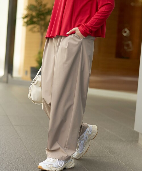 RONEL(ロネル)の「【RONEL】ボーダレス ストレートワイド タックパンツ(スラックス・レディース・ベージュ/ブラック・L/M/S)」の13枚目の写真