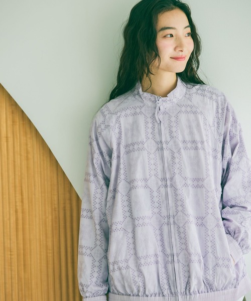 niko and...(ニコアンド)の「ナイロン刺繍レースブルゾン(ブルゾン・レディース・オフホワイト/ラベンダー/ブラック・FREE)」の3枚目の写真