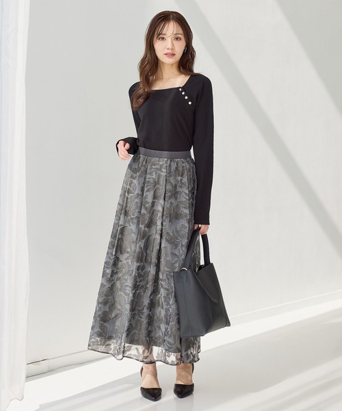 Andemiu（アンデミュウ）の「オパールフラワーフレアスカート639315（スカート・レディース・チャコールグレー/アイボリー/ライトブルー・FREE）」の4枚目の写真