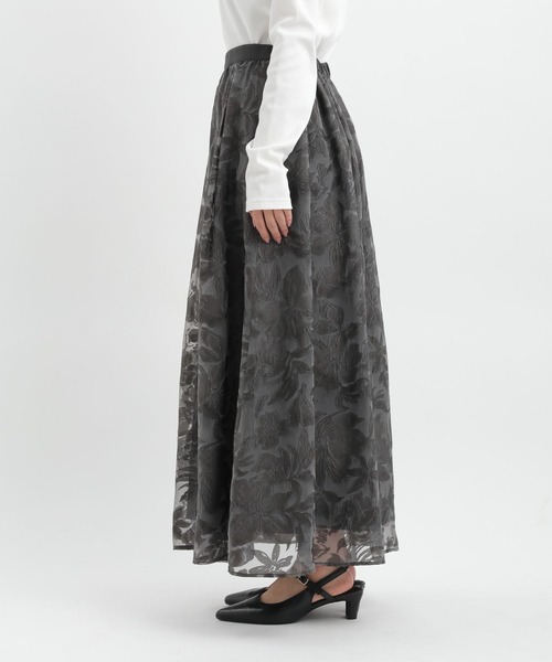 Andemiu（アンデミュウ）の「オパールフラワーフレアスカート639315（スカート・レディース・チャコールグレー/アイボリー/ライトブルー・FREE）」の17枚目の写真